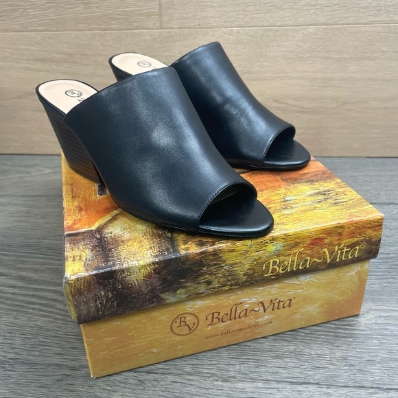 Bella Vita Kathy Open Toe Black Leather Mule Sandals Women Size 8 - Picture 1 of 17